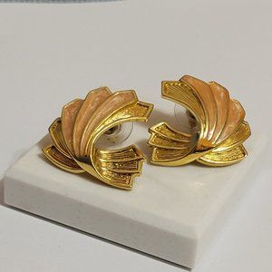 Vintage Avon Earrings Peach Swirl Enamel Gold Tone Fan Style Earrings
